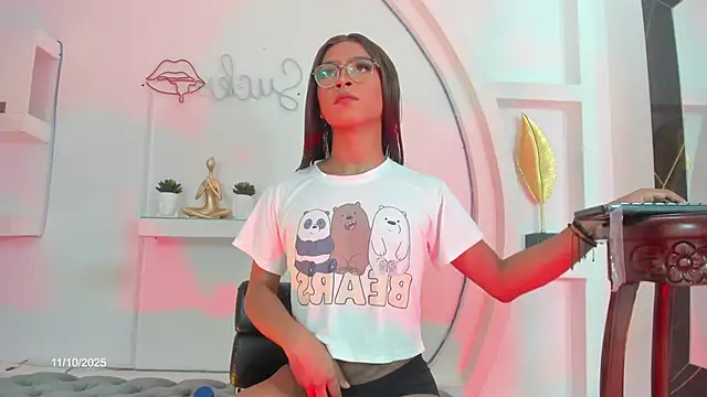 Vicky Hottman online show from 12, 10, 2025