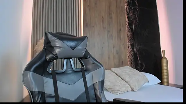 evelin lopezz online show from 24, 2, 2026