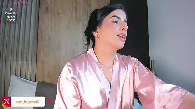 evelin lopezz online show from 3, 3, 2026