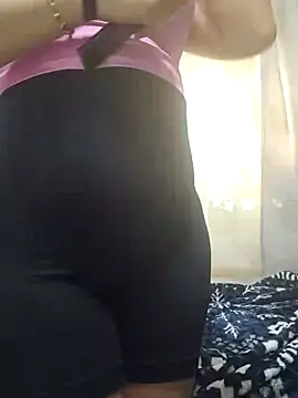 Snapshot of linakhalifa chatting on 19, 5, 2026 linakhalifa online show from 19, 5, 2026