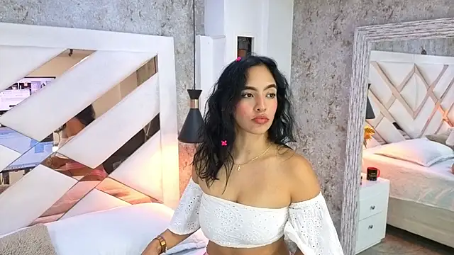 Saara evans  online show from 12, 9, 2025