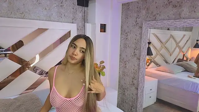 Saara evans  online show from 30, 9, 2025
