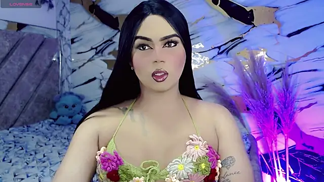 kushina uzumaki75 online show from 13, 4, 2026