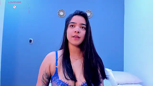 Snapshot of KamilaBetancourt chatting on 9, 6, 2026 KamilaBetancourt online show from 9, 6, 2026
