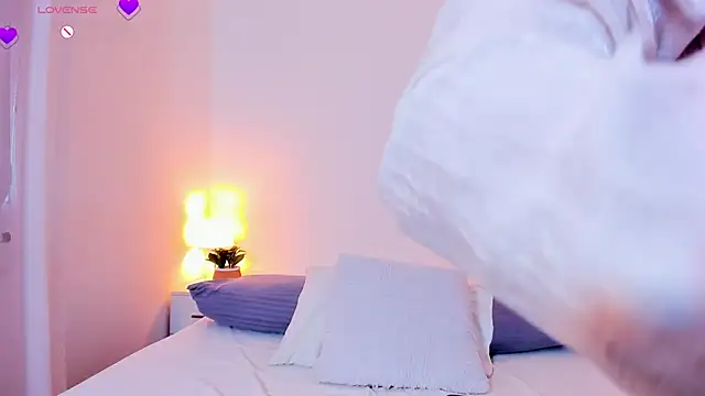 KamilaBetancourt online show from 17, 4, 2026