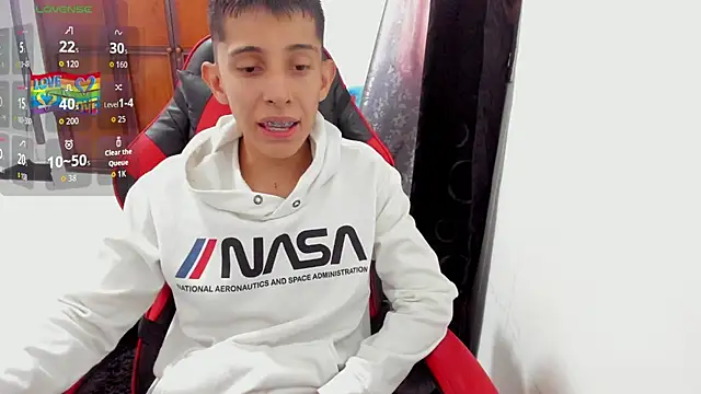 gomitaboy 1 online show from 17, 10, 2025