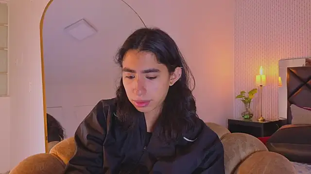 Snapshot of ryo_light chatting on 19, 7, 2026 ryo light online show from 19, 7, 2026