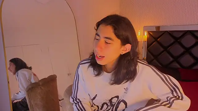 Snapshot of ryo_light chatting on 17, 6, 2026 ryo light online show from 17, 6, 2026