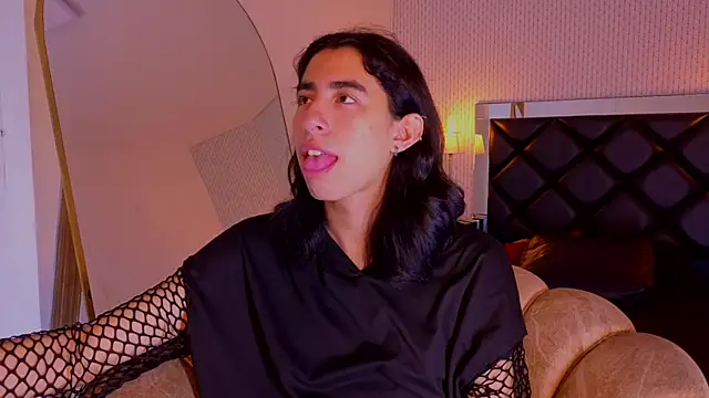 Snapshot of ryo_light chatting on 8, 7, 2026 ryo light online show from 8, 7, 2026