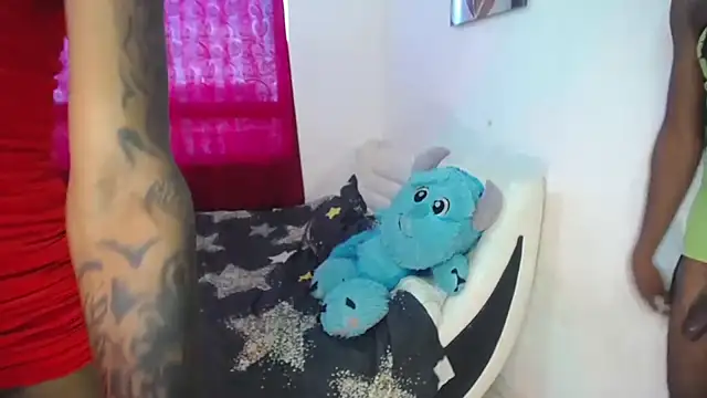 pink 7777 online show from 13, 4, 2026