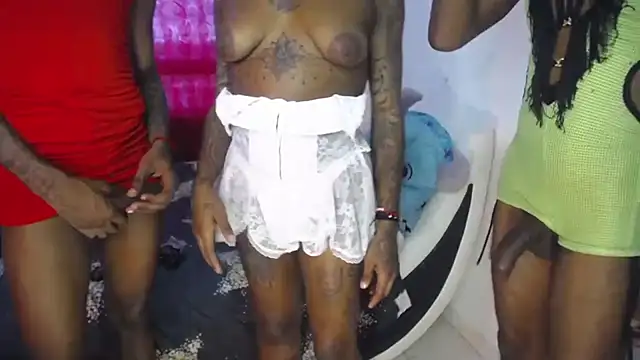 pink 7777 online show from 15, 4, 2026