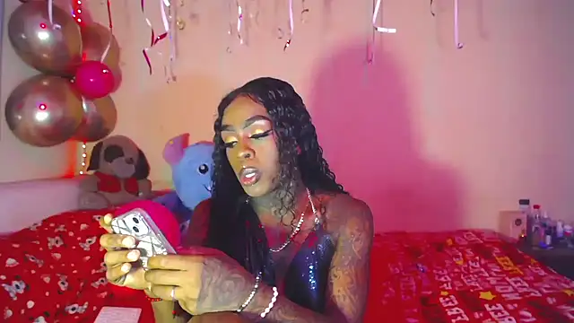 Snapshot of pink_7777 chatting on 14, 11, 2025 pink 7777 online show from 14, 11, 2025