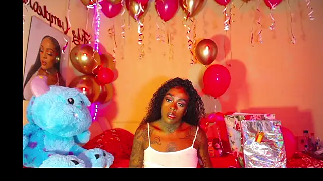 Snapshot of pink_7777 chatting on 8, 11, 2025 pink 7777 online show from 8, 11, 2025