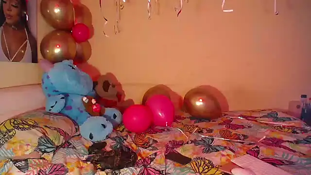 Snapshot of pink_7777 chatting on 17, 11, 2025 pink 7777 online show from 17, 11, 2025