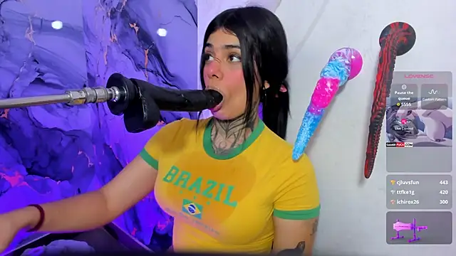 Emily Evo online show from 23, 4, 2026