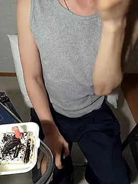icejuljulju online show from 10, 4, 2026