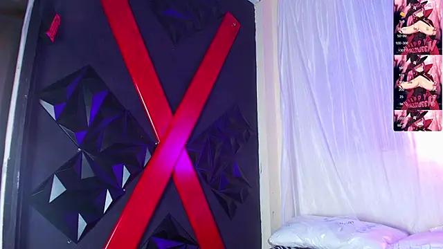 Snapshot of ivonne_diaz1 chatting on 21, 10, 2025 ivonne diaz1 online show from 21, 10, 2025