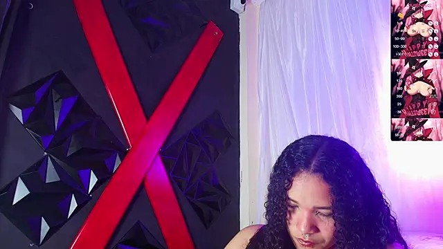 Snapshot of ivonne_diaz1 chatting on 23, 10, 2025 ivonne diaz1 online show from 23, 10, 2025