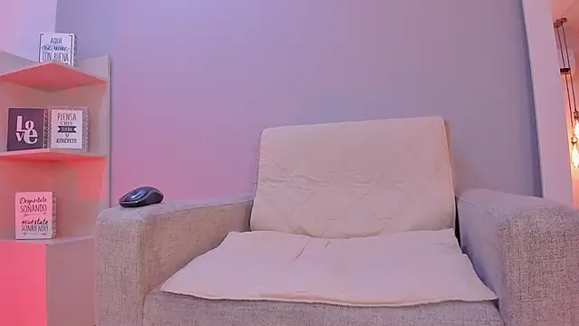 KylliamLevis online show from 25, 2, 2026