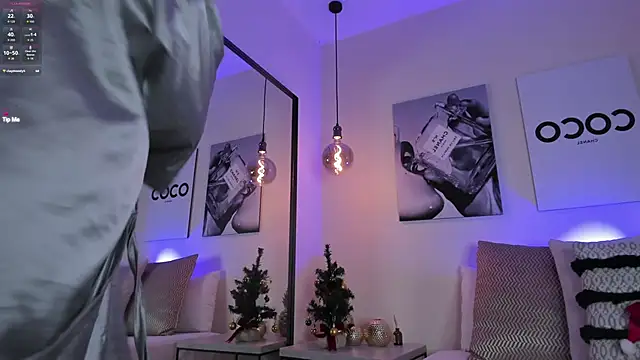 Samantha hotly online show from 21, 12, 2025