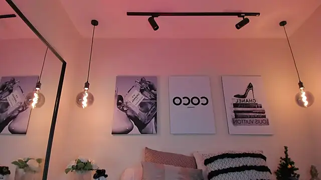 Samantha hotly online show from 5, 1, 2026