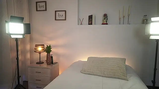 ximena cortez 03 online show from 25, 4, 2026