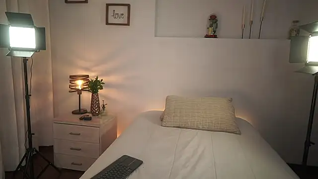 Snapshot of ximena_cortez_03 chatting on 23, 6, 2026 ximena cortez 03 online show from 23, 6, 2026