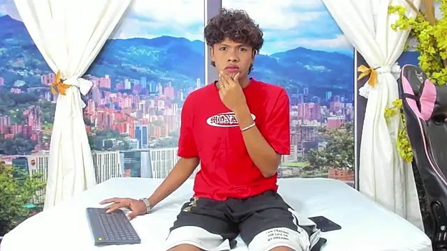 MilthonDelis online show from 14, 11, 2025