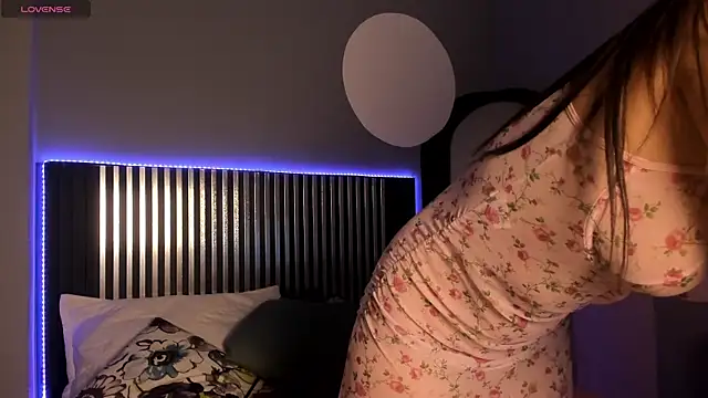 Emilybeltons online show from 22, 9, 2025