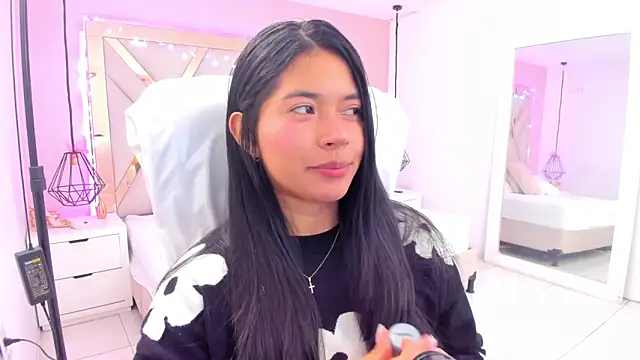 samantaa shy online show from 25, 3, 2026