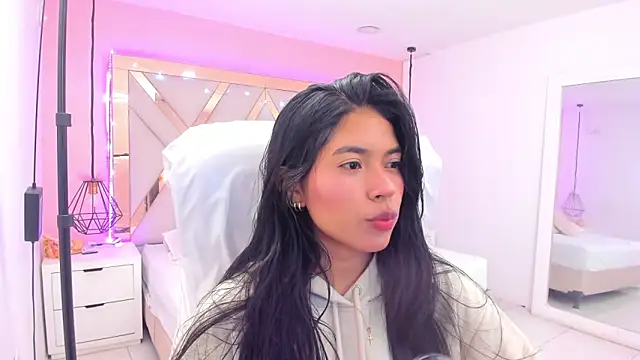 samantaa shy online show from 22, 4, 2026