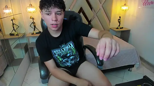 BenjaminBottonn online show from 2, 10, 2025