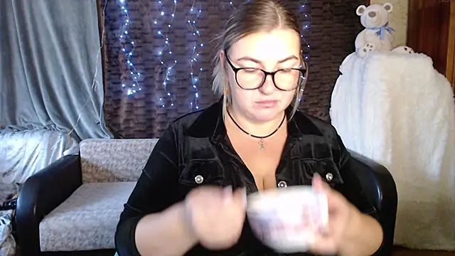 NikaSkylink online show from 24, 10, 2025