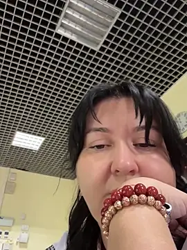 Snapshot of Liza_Will chatting on 14, 12, 2025 Liza Will online show from 14, 12, 2025