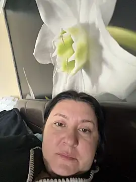 Snapshot of Liza_Will chatting on 4, 4, 2026 Liza Will online show from 4, 4, 2026