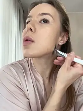 Ashley Roys online show from 19, 4, 2026