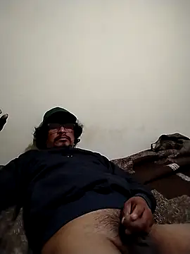 Snapshot of Satantin chatting on 4, 11, 2025 Satantin online show from 4, 11, 2025