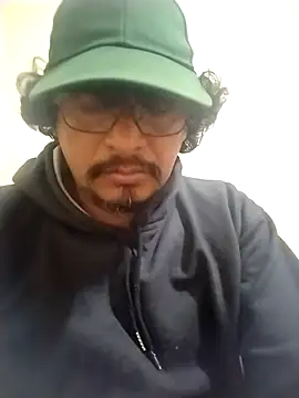 Snapshot of Satantin chatting on 5, 11, 2025 Satantin online show from 5, 11, 2025