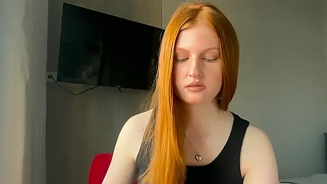 Snapshot of LuxXAngel chatting on 21, 6, 2026 LuxXAngel online show from 21, 6, 2026