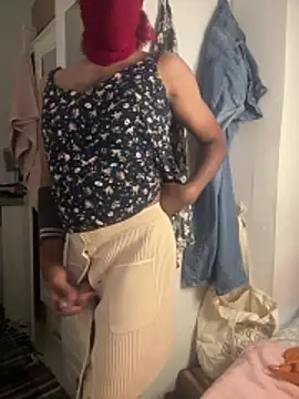 YourSlutBoySl online show from 19, 11, 2025