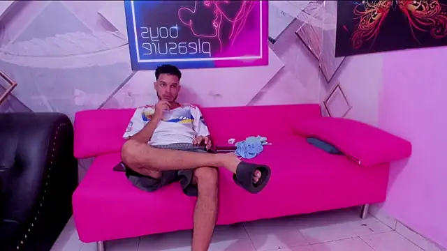 rhabena boysex online show from 28, 2, 2026