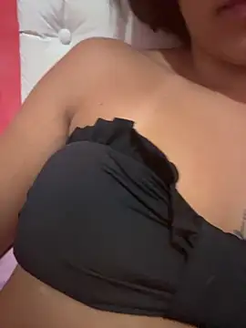 ninfetinha20 online show from 8, 3, 2026