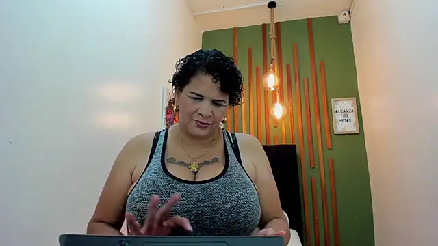 DinaDIRTY online show from 12, 2, 2026