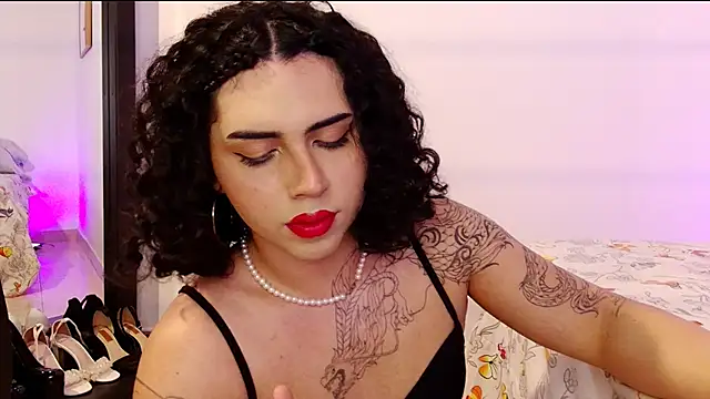 Snapshot of NoahMonroe_11 chatting on 25, 10, 2025 NoahMonroe 11 online show from 25, 10, 2025