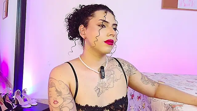 Snapshot of NoahMonroe_11 chatting on 21, 11, 2025 NoahMonroe 11 online show from 21, 11, 2025