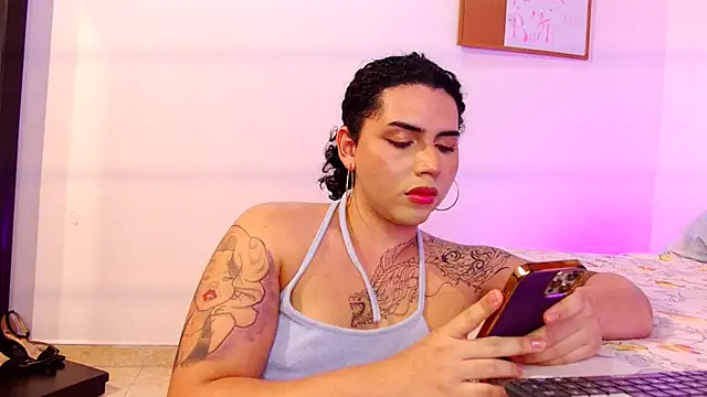 Snapshot of NoahMonroe_11 chatting on 5, 11, 2025 NoahMonroe 11 online show from 5, 11, 2025