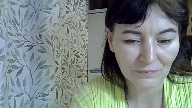 Snapshot of Krystal_82 chatting on 2, 2, 2026 Krystal 82 online show from 2, 2, 2026