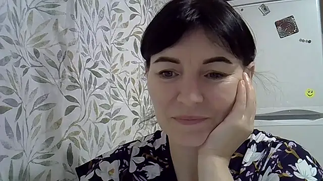 Snapshot of Krystal_82 chatting on 2, 12, 2025 Krystal 82 online show from 2, 12, 2025