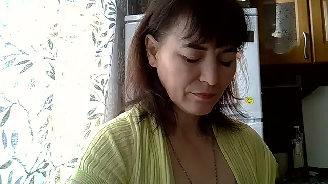 Snapshot of Krystal_82 chatting on 1, 2, 2026 Krystal 82 online show from 1, 2, 2026