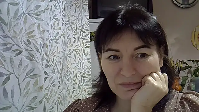 Snapshot of Krystal_82 chatting on 4, 12, 2025 Krystal 82 online show from 4, 12, 2025